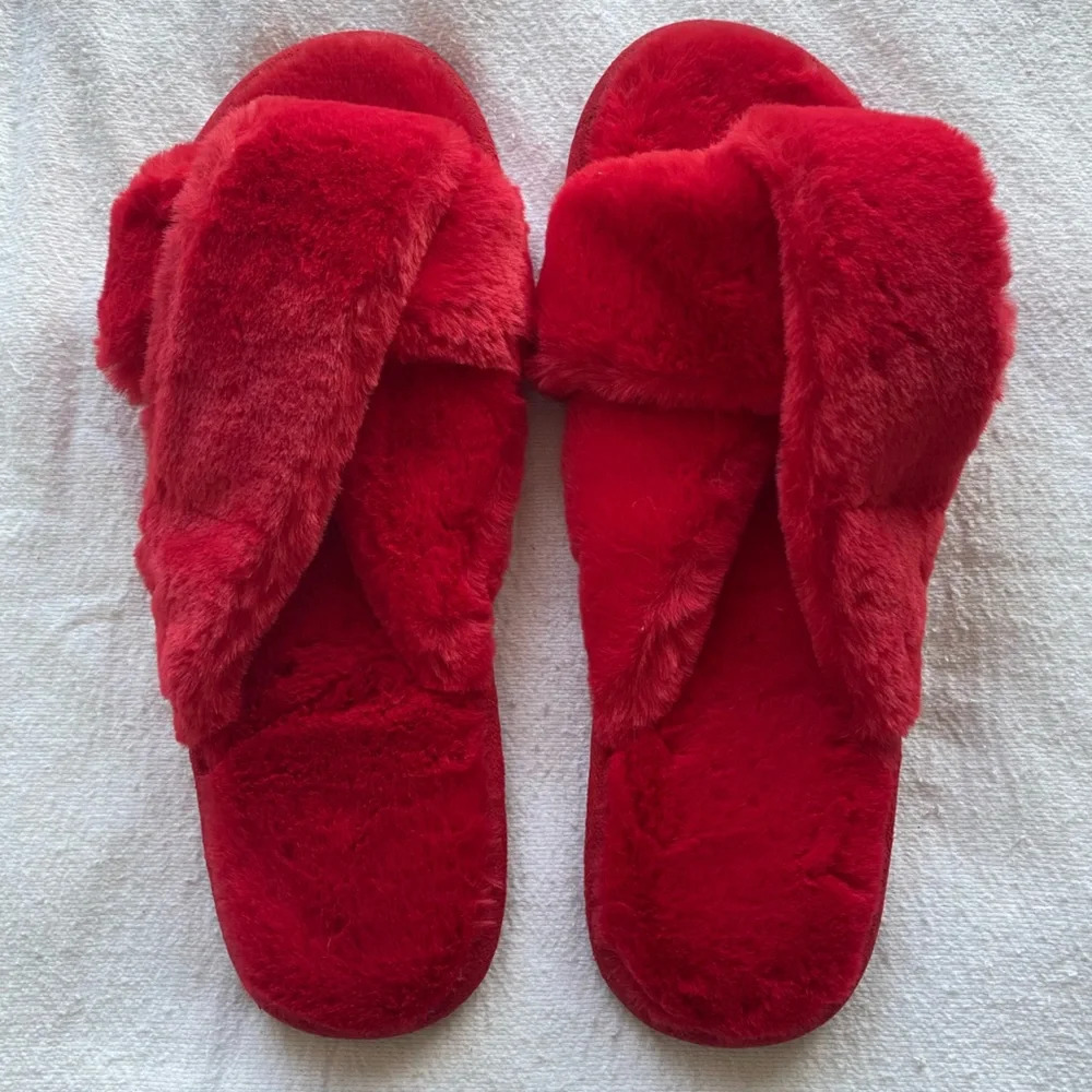 LOFT Faux Fur Twist Slippers Lounge House Slides in Tango Red Size Large - Picture 2 of 5